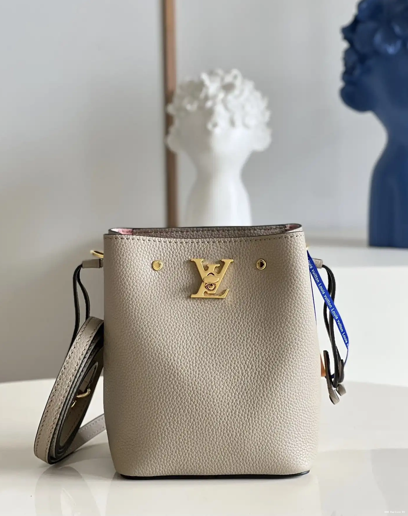 Aaa replica bags NANO VUITTON LOCKME BUCKET LOUIS 0630